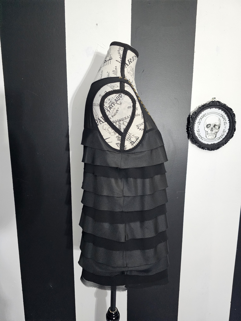 Kensie Black Tiered Sleeveless Tunic with Gold Zip Trim - Picture 2 of 5